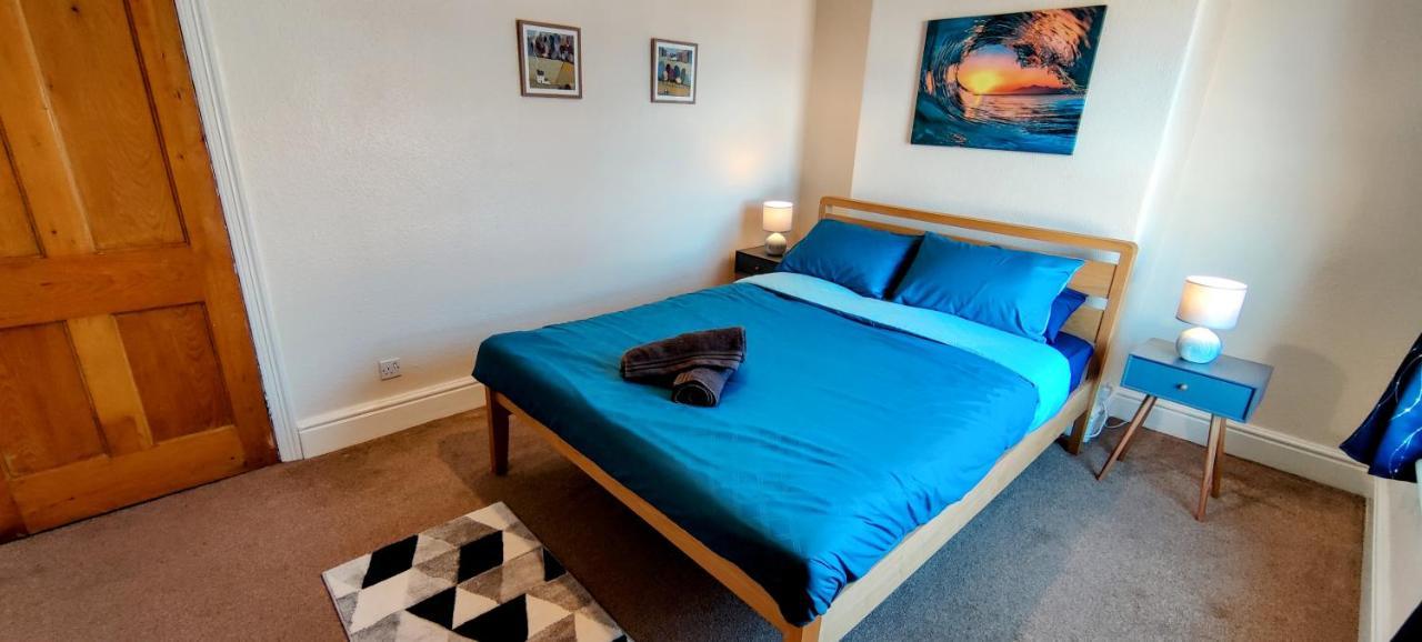 Rhubarb Terrace On The Coast - Sleeps 1-6 Villa Colwyn Bay Bagian luar foto