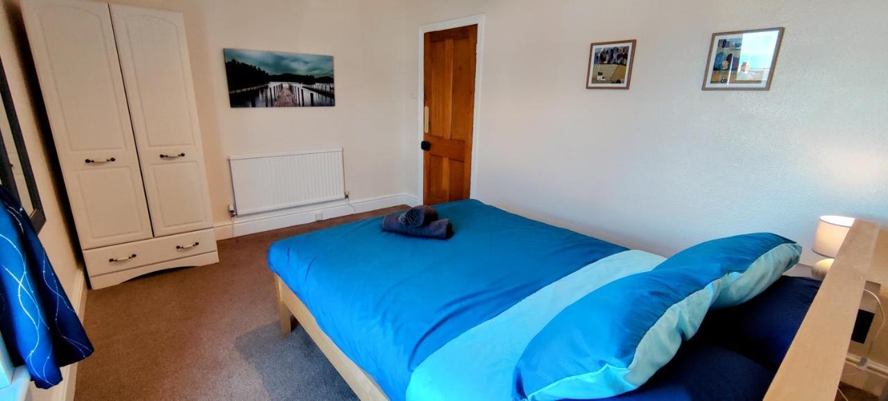 Rhubarb Terrace On The Coast - Sleeps 1-6 Villa Colwyn Bay Bagian luar foto